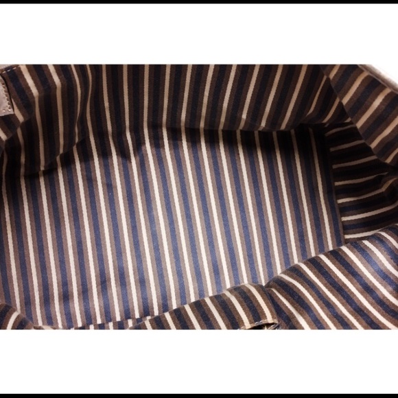 Gucci Metallic Silver GG Canvas Leather Trim Tote - Picture 5 of 8